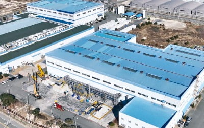 포스코그룹, 철강·배터리 소재 사업 '가속 페달'