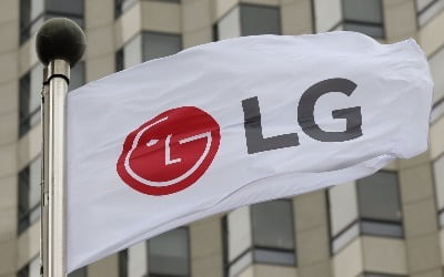 '삼성·샤오미' 제품까지 품는다…먼저 치고나가는 'LG'