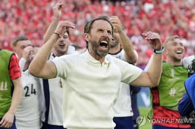 잉글랜드, 승부차기 끝에 스위스 꺾고 유로 2024 4강 진출